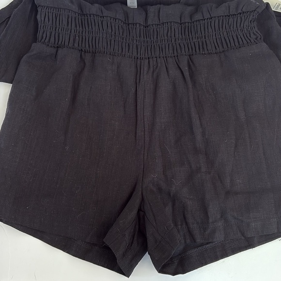 Mono B black elastic waist short sleeve vneck romper two pockets lined shorts - Picture 13 of 16